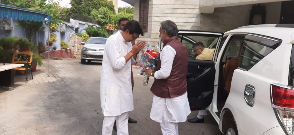 माननीय Krishan Pal Gurjar जी के साथ फोटो